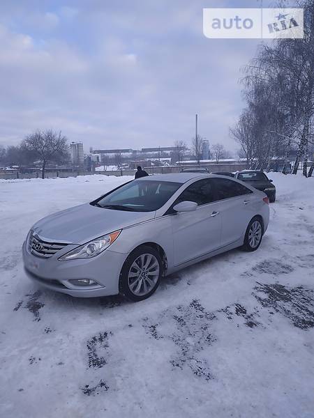 Седан Hyundai Sonata 2013 в Сумах