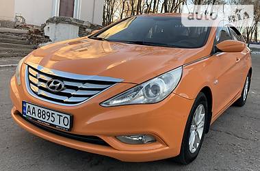 Седан Hyundai Sonata 2010 в Каменском