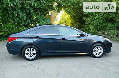 Седан Hyundai Sonata 2014 в Бахмуте