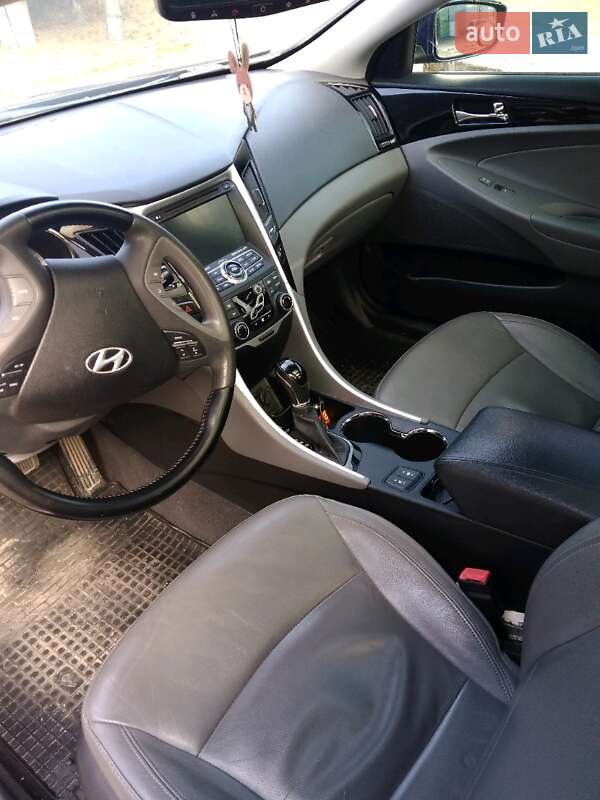 Седан Hyundai Sonata 2012 в Запоріжжі