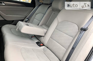 Седан Hyundai Sonata 2015 в 