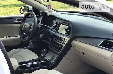 Седан Hyundai Sonata 2015 в 