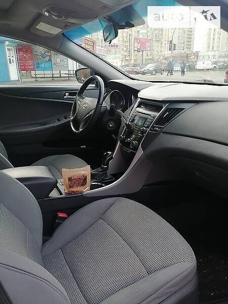 Седан Hyundai Sonata 2012 в Києві