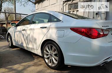 Седан Hyundai Sonata 2013 в 