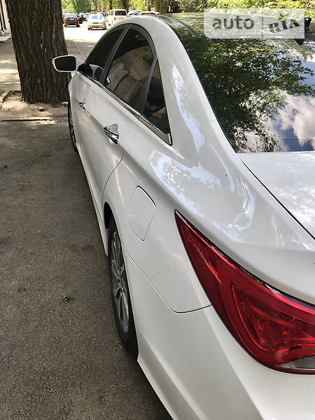 Седан Hyundai Sonata 2014 в Дніпрі