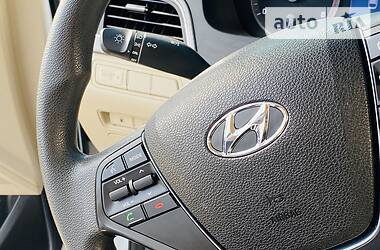Седан Hyundai Sonata 2015 в 