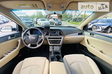 Седан Hyundai Sonata 2015 в 