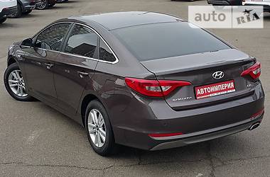 Седан Hyundai Sonata 2015 в 