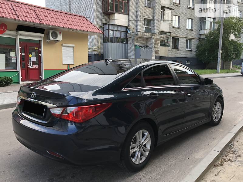 Седан Hyundai Sonata 2012 в Львове