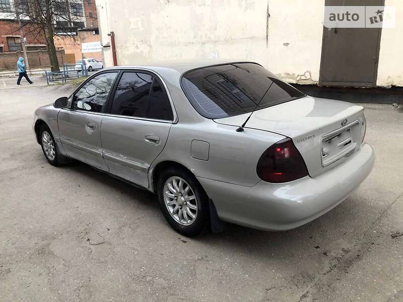 Седан Hyundai Sonata 1998 в Львові