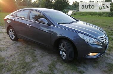 Седан Hyundai Sonata 2012 в Мене