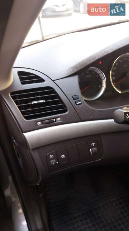 Седан Hyundai Sonata 2009 в Вараше