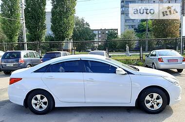 Седан Hyundai Sonata 2014 в Чернигове