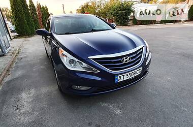 Седан Hyundai Sonata 2013 в Бурштыне