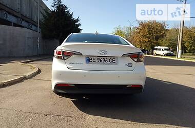 Седан Hyundai Sonata 2015 в Николаеве