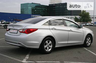 Седан Hyundai Sonata 2014 в Киеве