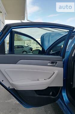 Седан Hyundai Sonata 2017 в Кривом Роге