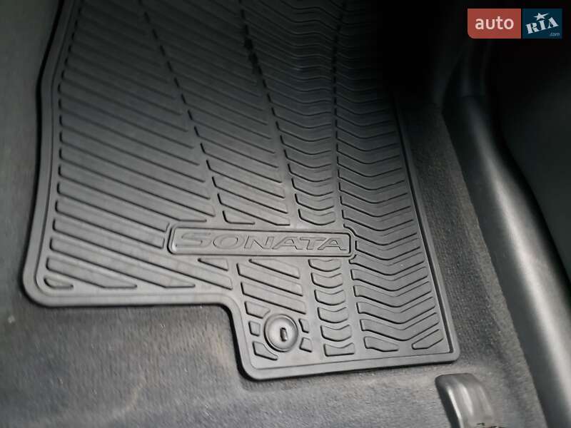 Седан Hyundai Sonata 2012 в Лозовій