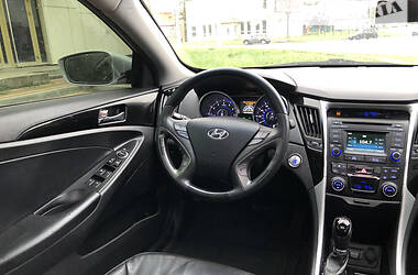 Седан Hyundai Sonata 2013 в Мелитополе