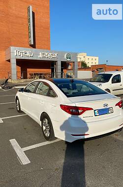 Седан Hyundai Sonata 2015 в Києві