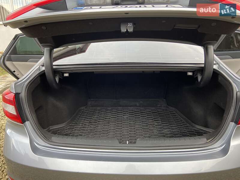 Седан Hyundai Sonata 2016 в Долине