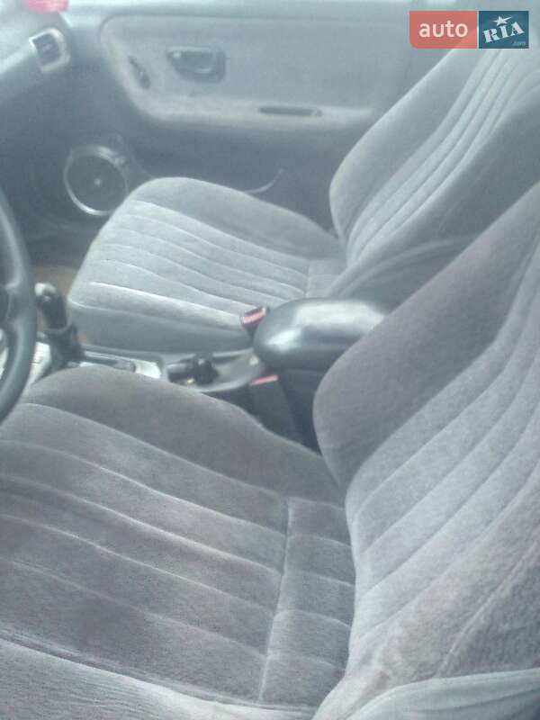 Седан Hyundai Sonata 1994 в Дубровице