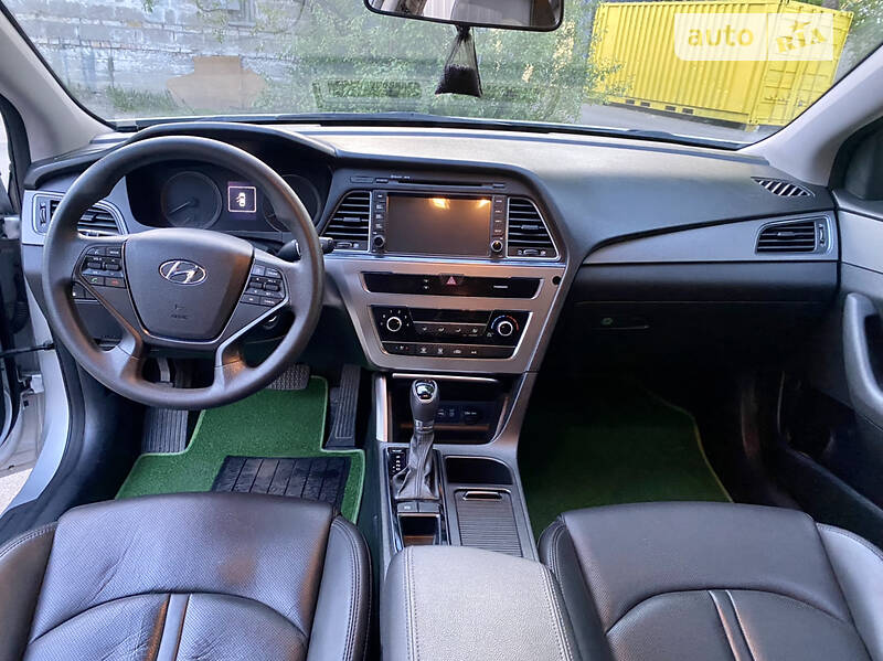 Седан Hyundai Sonata 2015 в Киеве