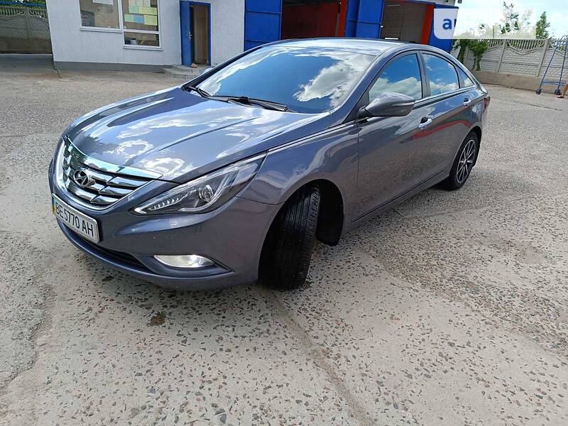 Седан Hyundai Sonata 2011 в Южноукраинске