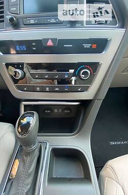 Седан Hyundai Sonata 2014 в Чернівцях