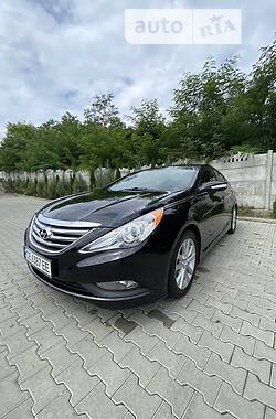 Седан Hyundai Sonata 2014 в Кицмани