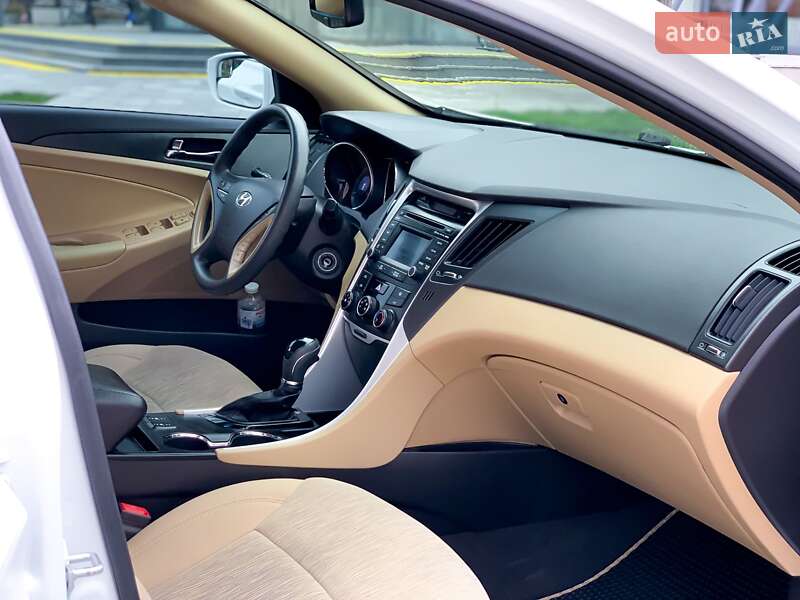 Седан Hyundai Sonata 2014 в Полтаві