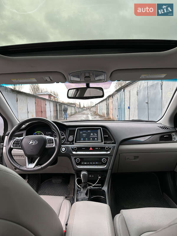 Седан Hyundai Sonata 2018 в Києві