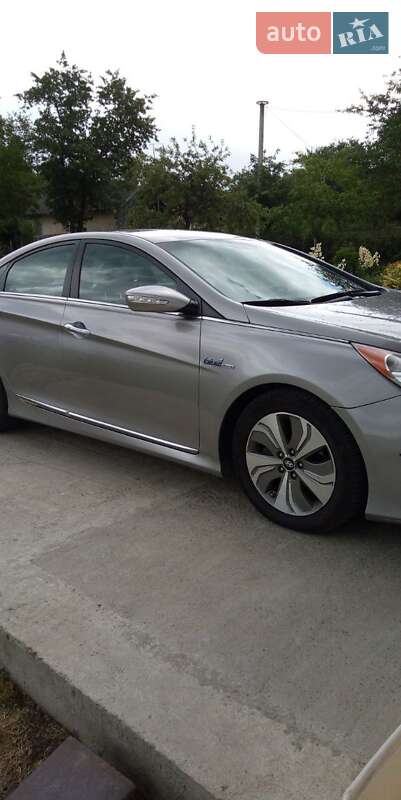 Седан Hyundai Sonata 2013 в Івано-Франківську