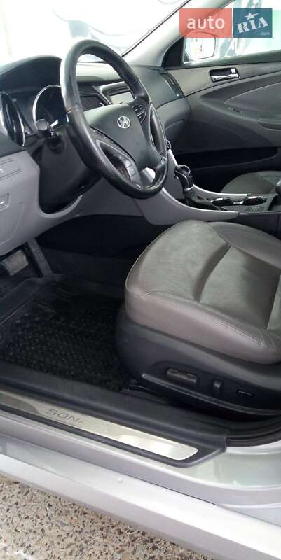 Седан Hyundai Sonata 2013 в Івано-Франківську