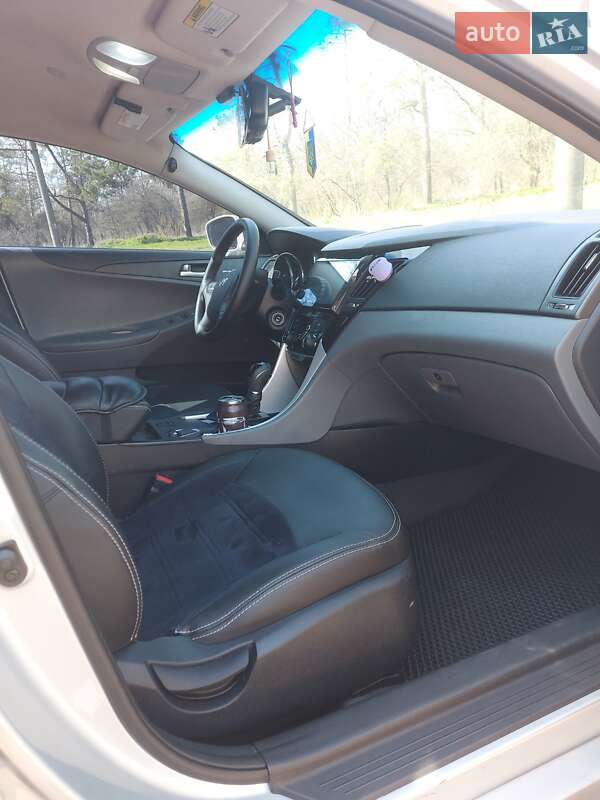 Седан Hyundai Sonata 2012 в Черкасах