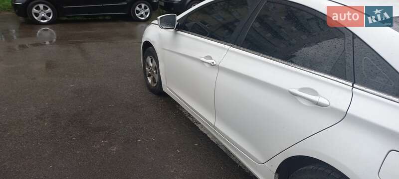 Седан Hyundai Sonata 2014 в Киеве