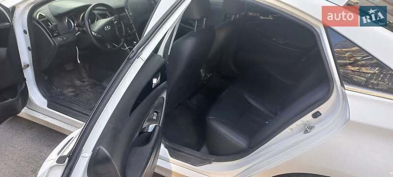 Седан Hyundai Sonata 2014 в Киеве