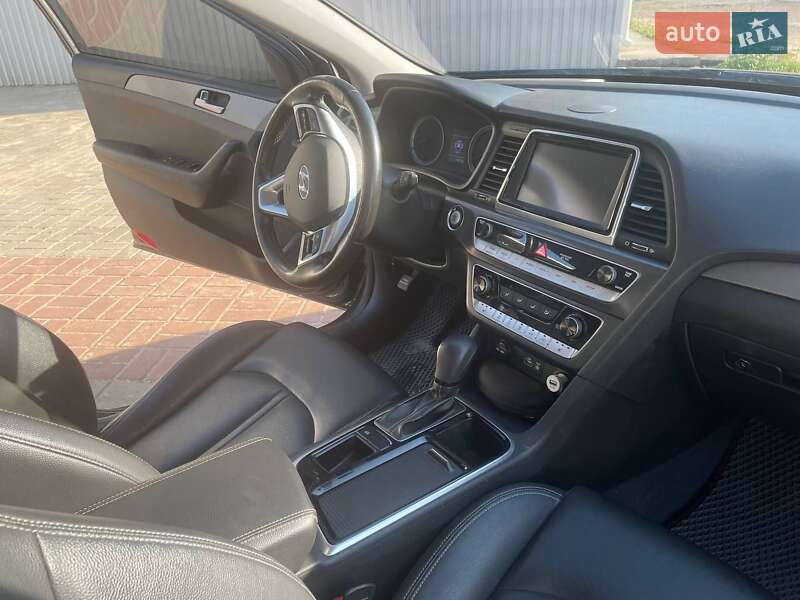 Седан Hyundai Sonata 2017 в Прилуках