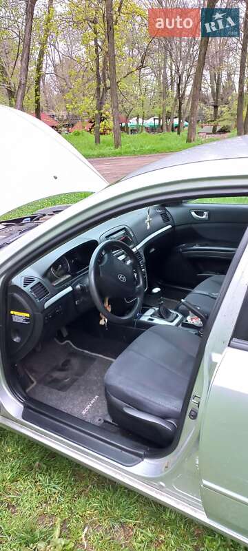 Седан Hyundai Sonata 2006 в Одессе