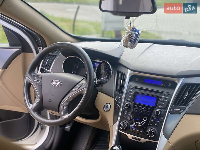 Седан Hyundai Sonata 2013 в Киеве фото 13 Седан Hyundai Sonata 2013 в Киеве