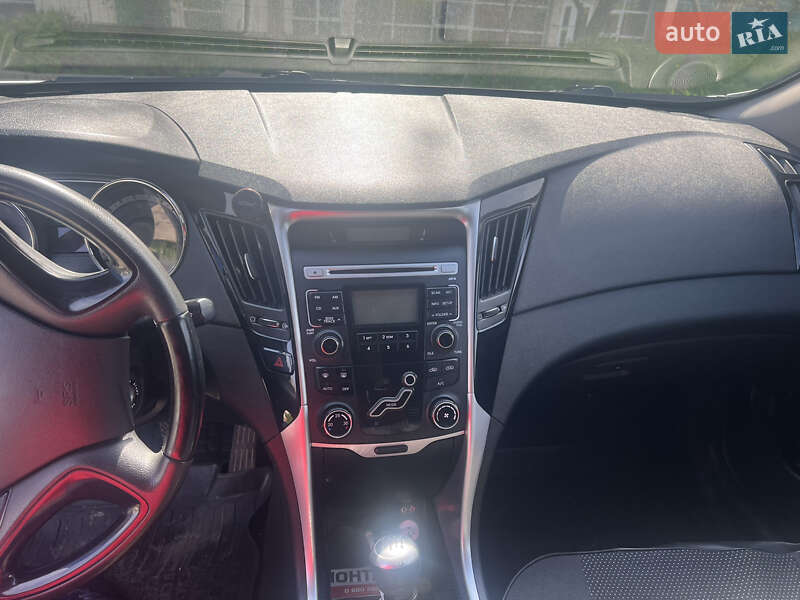 Седан Hyundai Sonata 2011 в Сумах