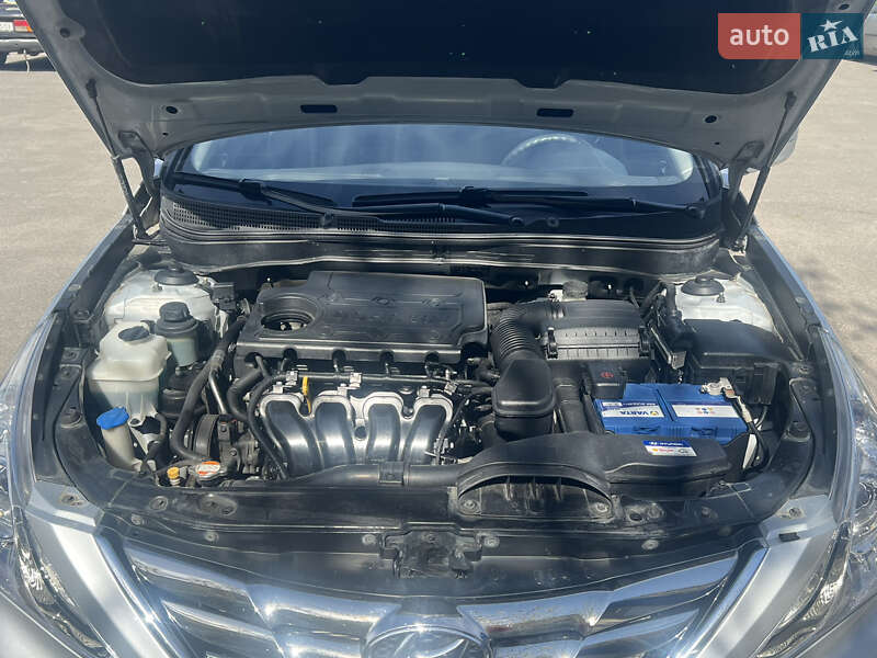 Седан Hyundai Sonata 2011 в Сумах