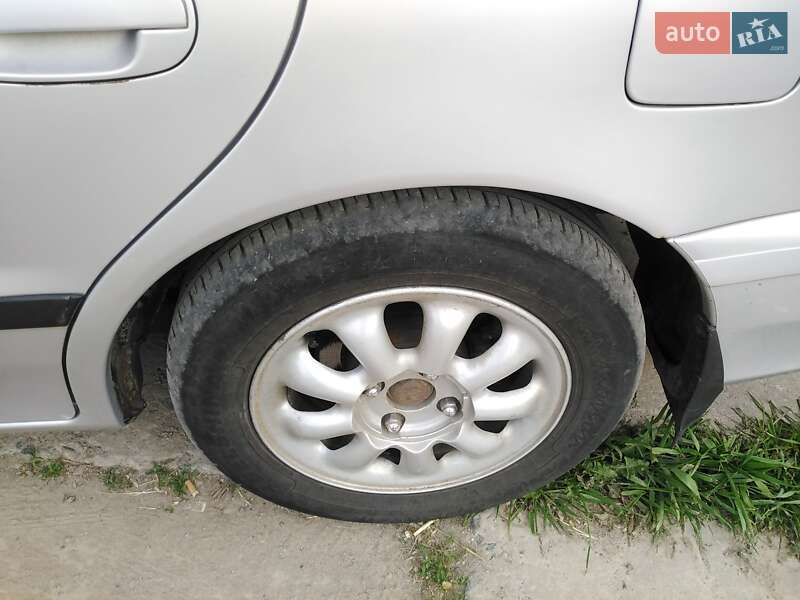 Седан Hyundai Sonata 1996 в Умани