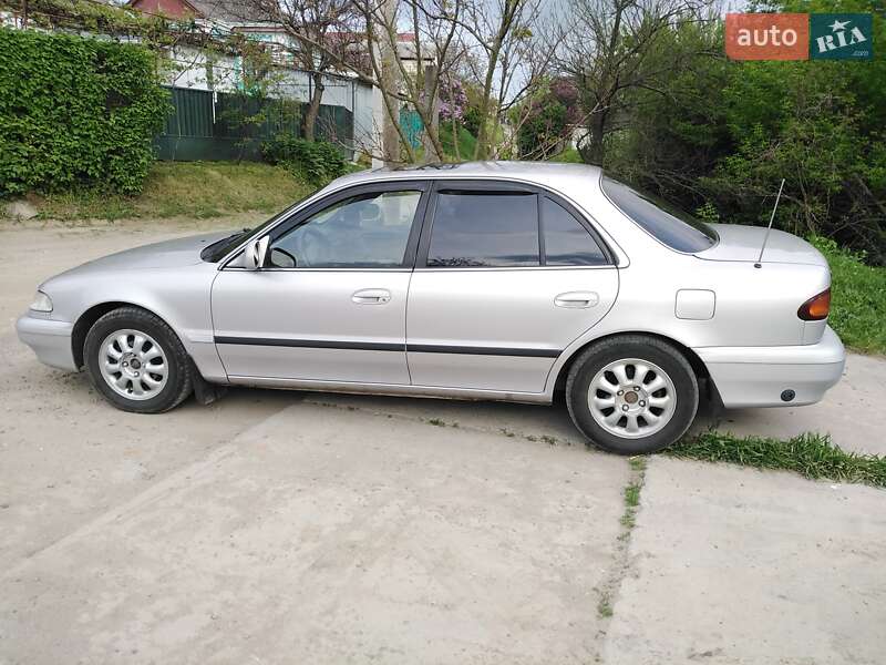 Седан Hyundai Sonata 1996 в Умани