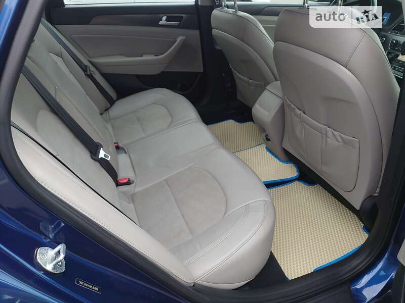 Седан Hyundai Sonata 2016 в Киеве