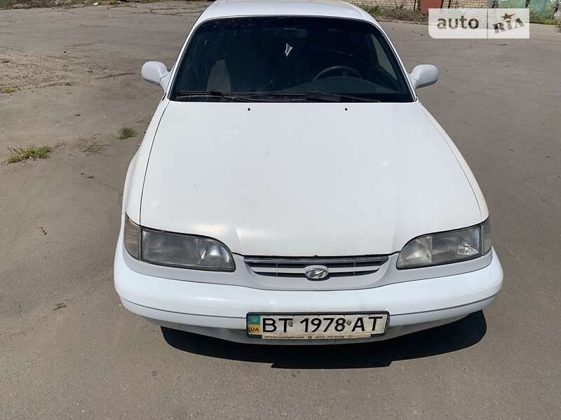 Седан Hyundai Sonata 1996 в Херсоне