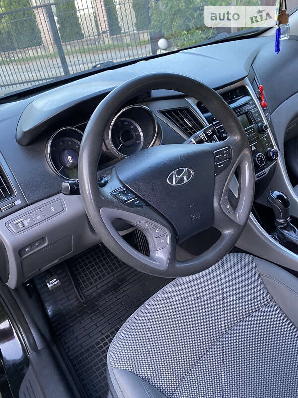 Седан Hyundai Sonata 2013 в Мельниці-Подільській