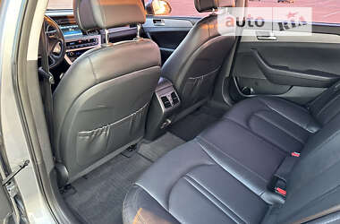Седан Hyundai Sonata 2015 в 
