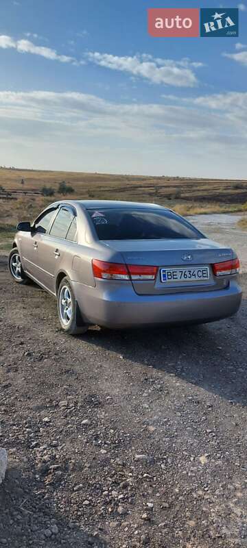 Седан Hyundai Sonata 2006 в Николаеве