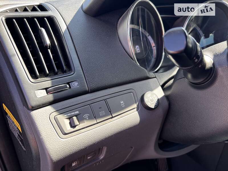 Седан Hyundai Sonata 2013 в Киеве фото 10 Седан Hyundai Sonata 2013 в Киеве